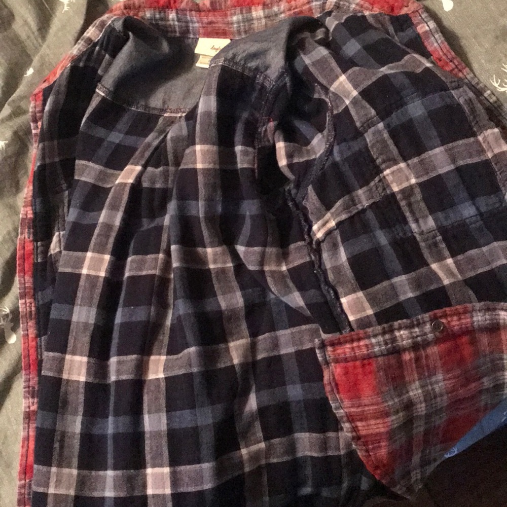 Button up - Picture 3 of 3